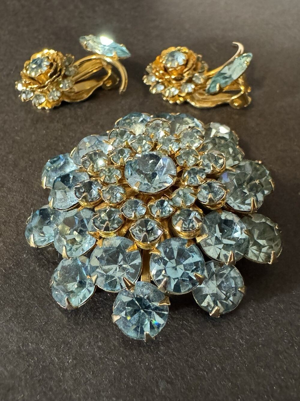 Vintage Judy Lee AquaBlue Rhinestone Brooch Earrings Set Tier Starburst Unsigned